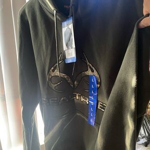 Realtree Men's Olive Green Pullover Sweater